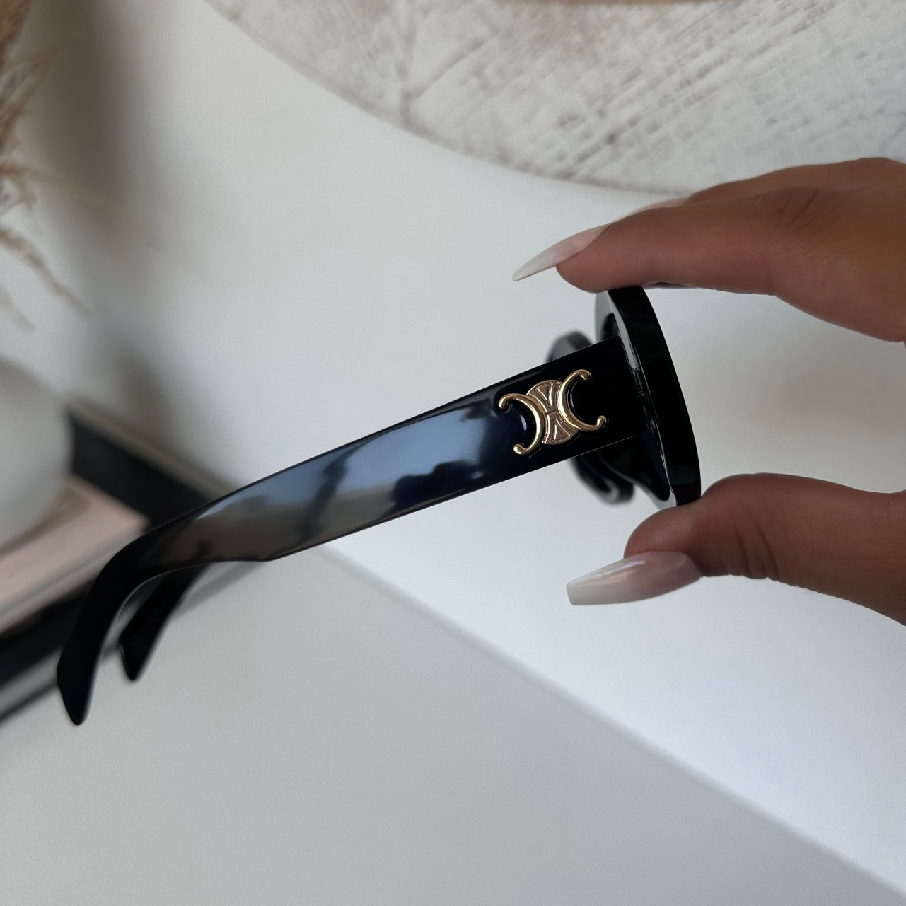 AUBREY SUNGLASSES - BLACK/GOLD