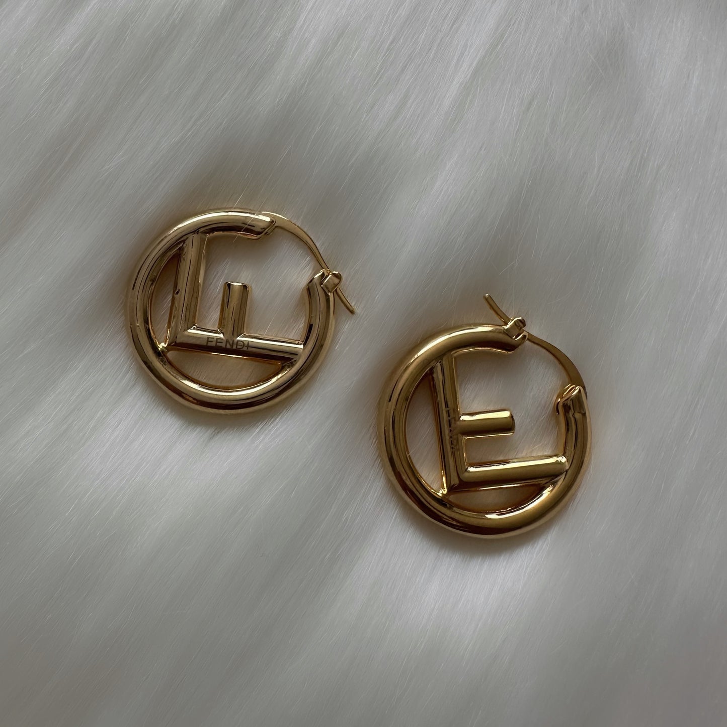 SELENE MINI HOOP EARRINGS