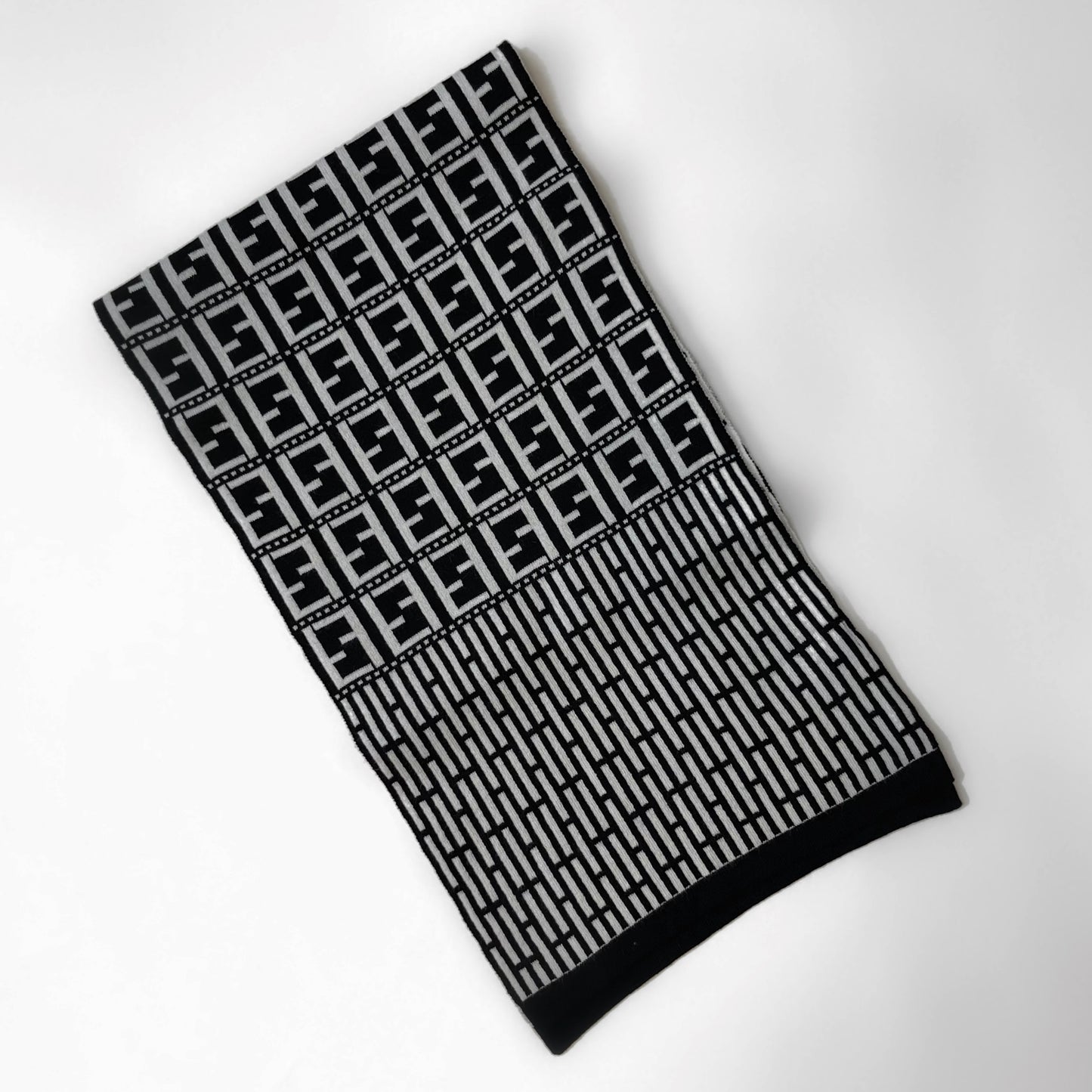 ELBERT SCARF - WHITE
