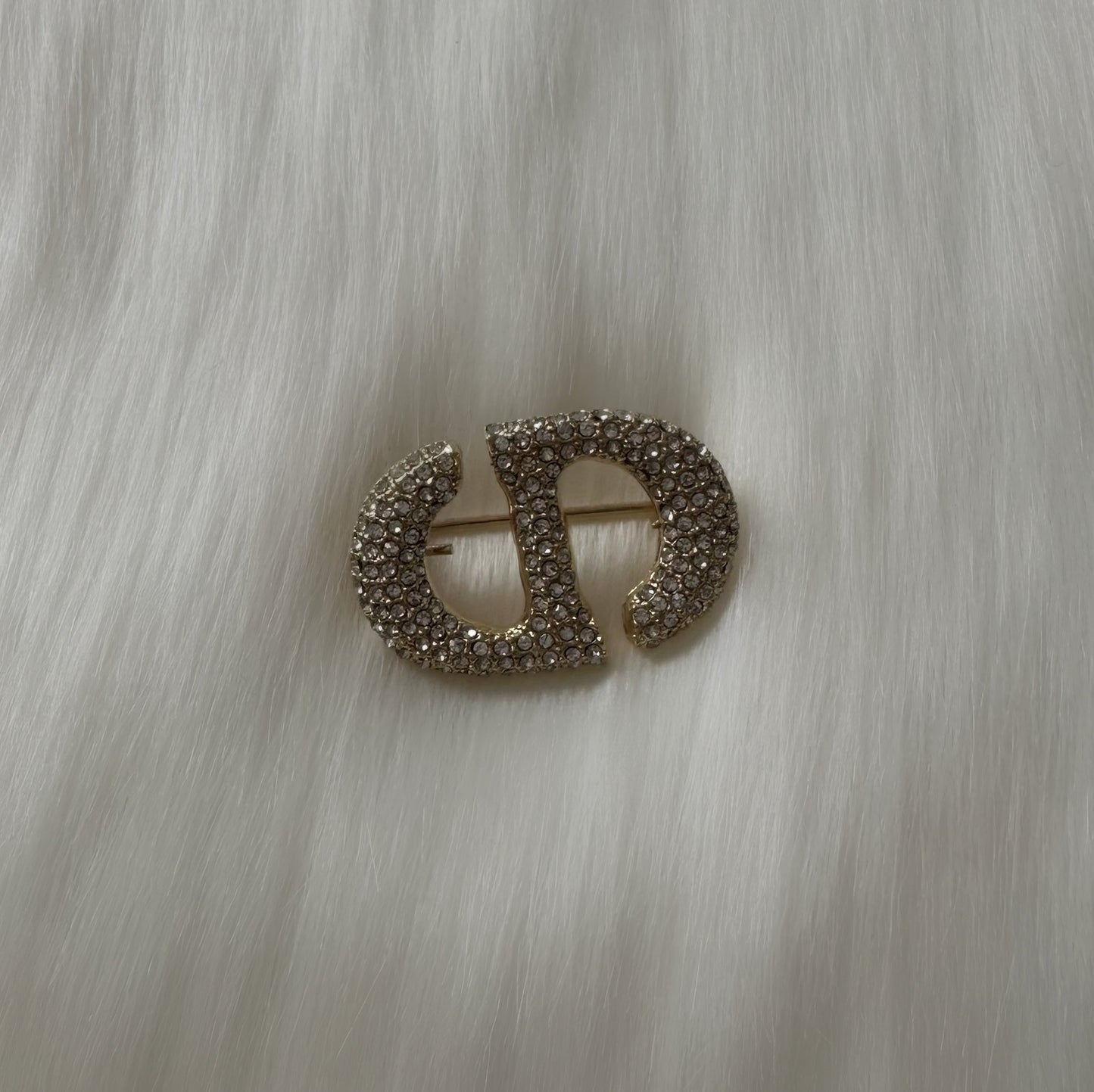 ELARA BROOCH